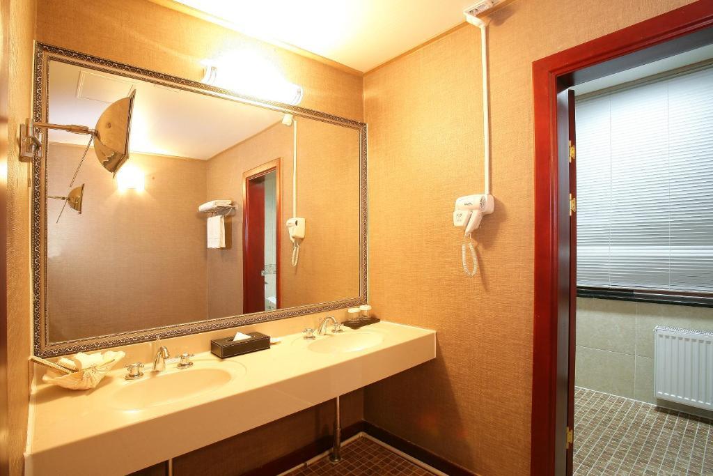 Sunjin Grand Hotel Ulan Bator Rom bilde
