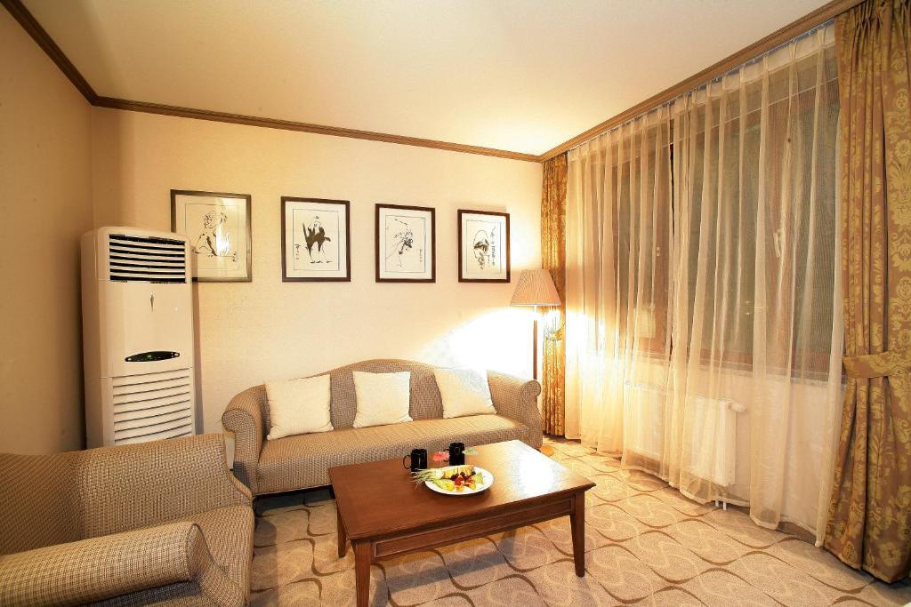 Sunjin Grand Hotel Ulan Bator Eksteriør bilde